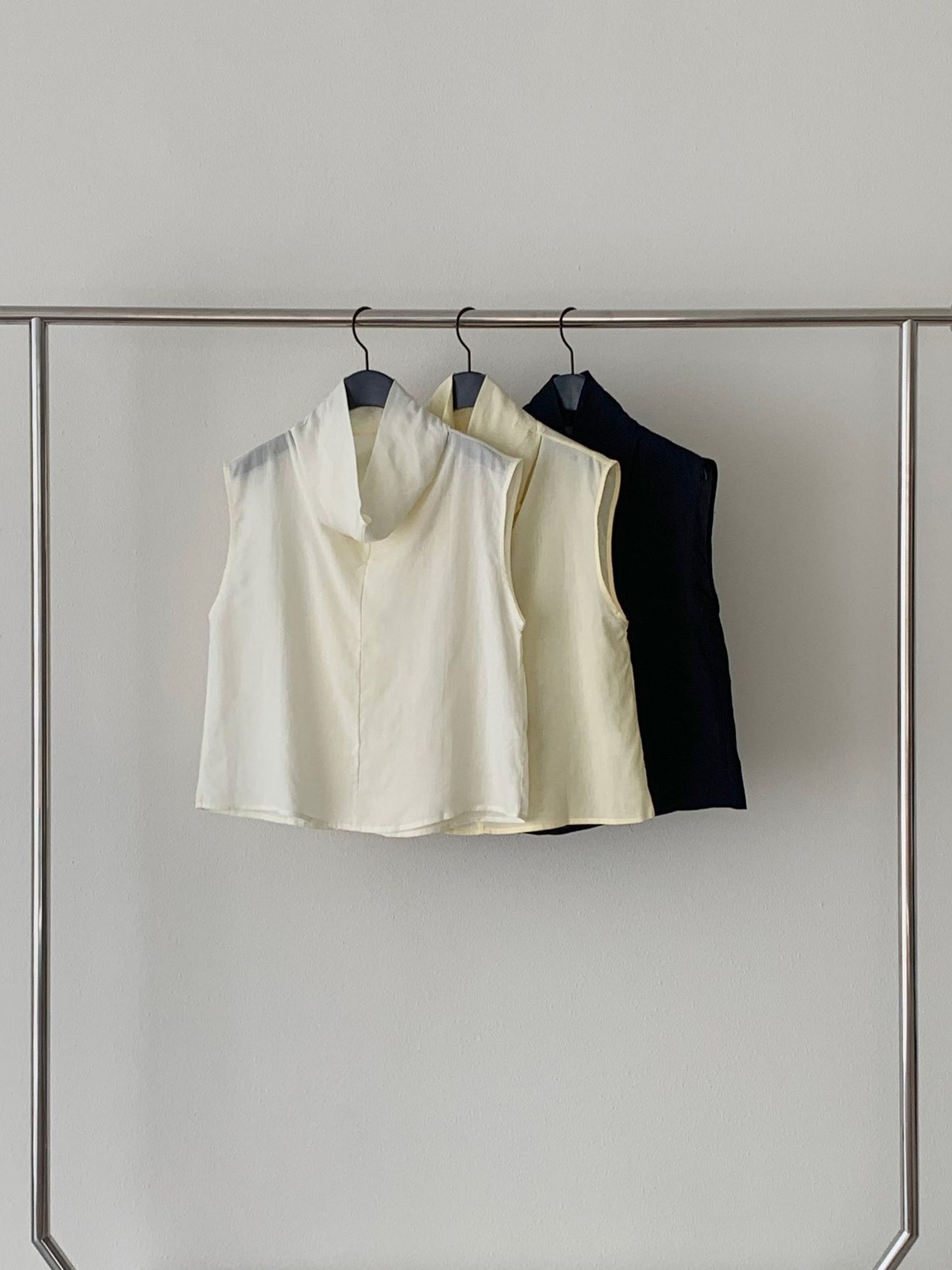 Drape Collar Chiffon Blouse | 垂感領口雪紡襯衫