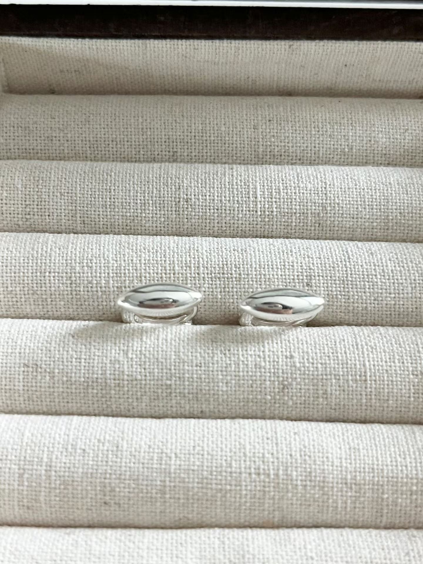 Dainty Teardrop Earrings | 米粒水滴型耳環