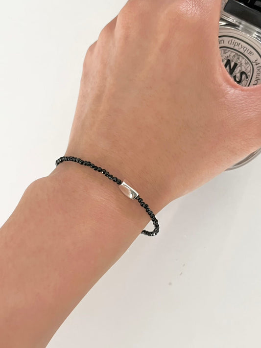 Petite Ink Black Bracelet | 迷你墨黑串珠手鏈