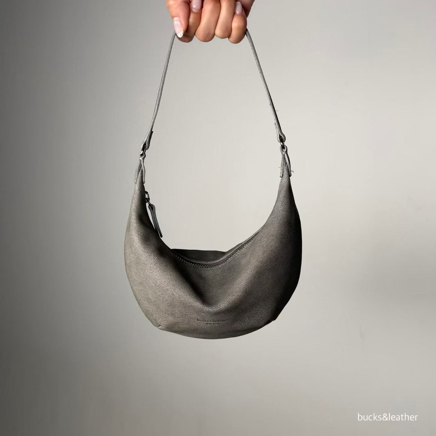 Bucks & Leather Mini Moon Shoulder Bag | 牛皮小月牙手袋