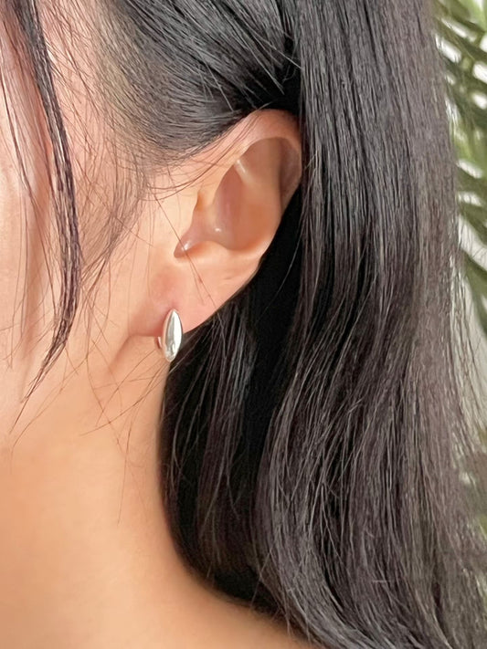 Dainty Teardrop Earrings | 米粒水滴型耳環