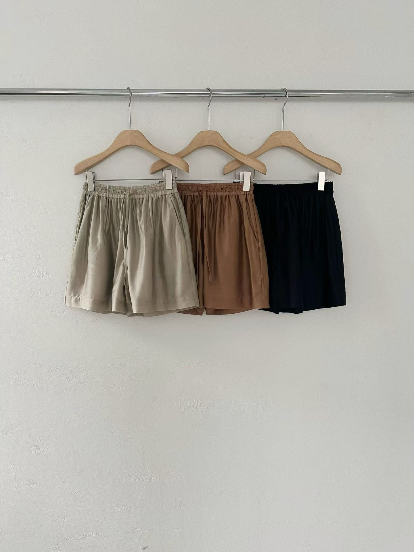 Tencel A-Line Shorts | 天絲闊版A字修飾短褲