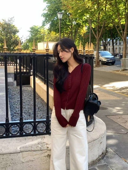 Paris Elegance Textured Cardigan | 柔軟暗直紋外套