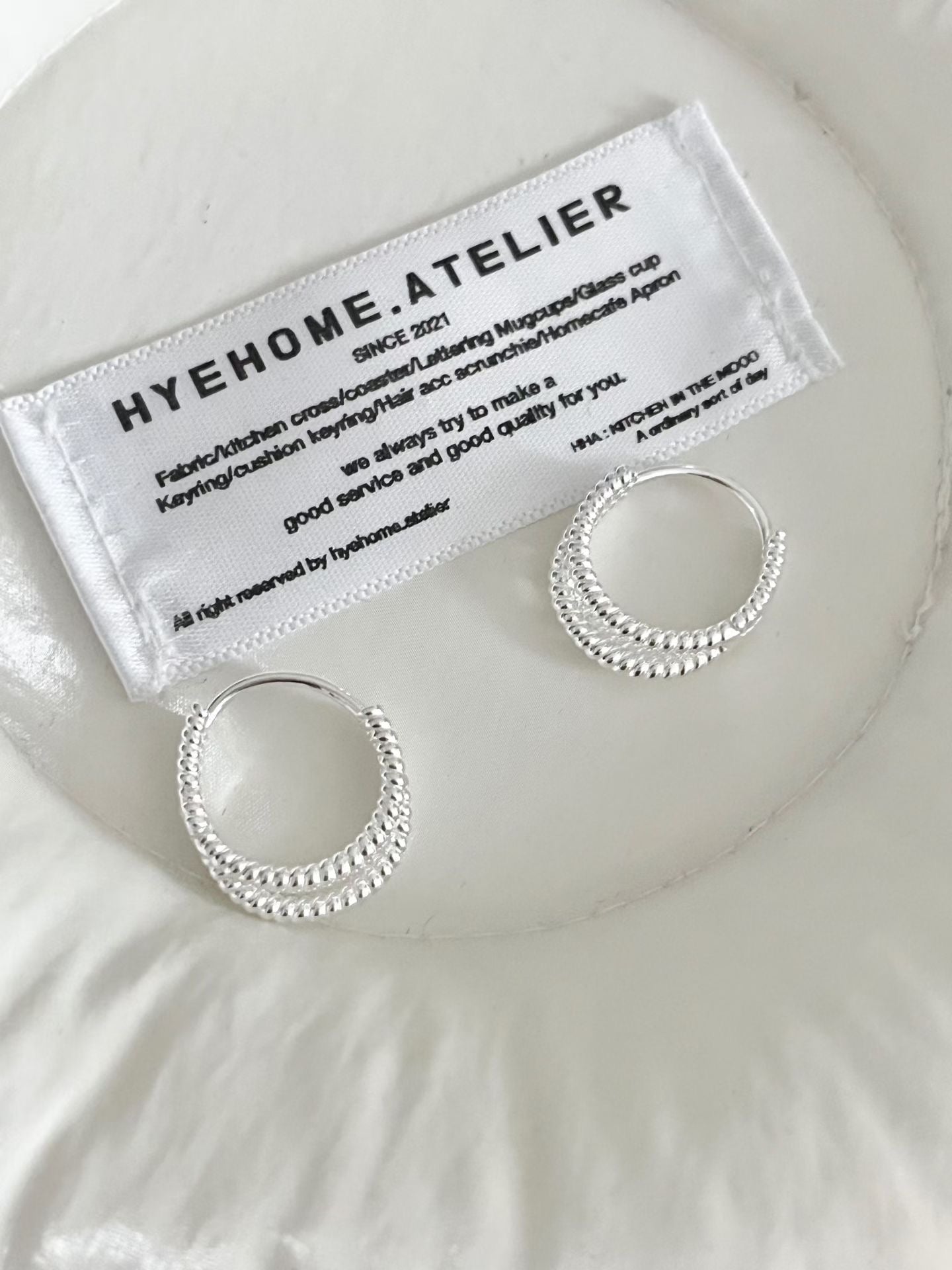 Twin Hoop Earrings | 雙環圈圈耳環
