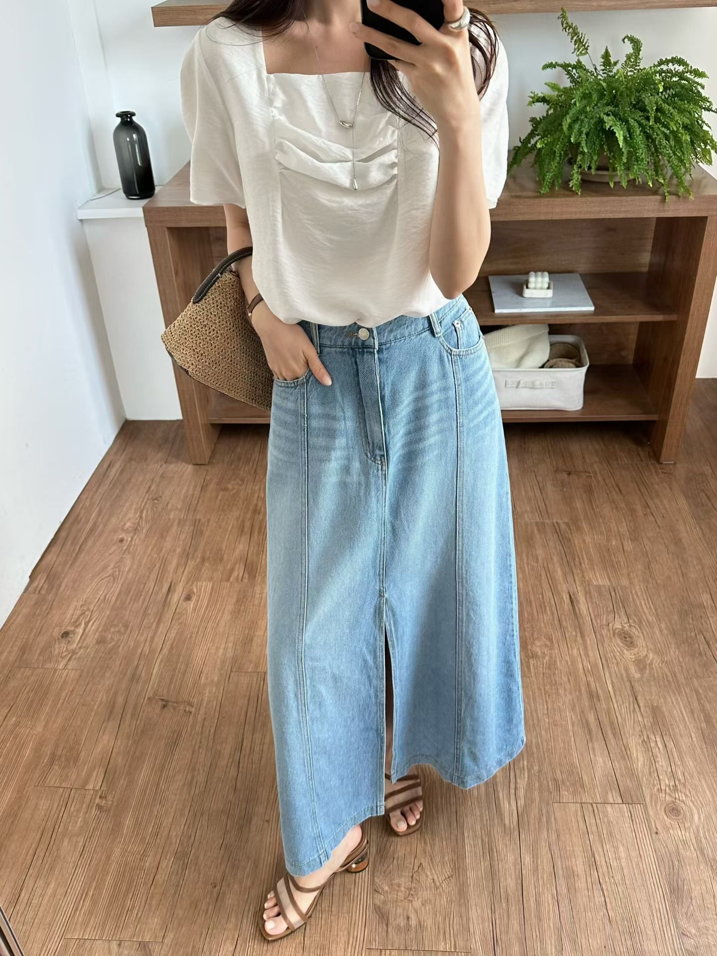 Square Neck Scrunchie Blouse | 方領皺褶細節上衣