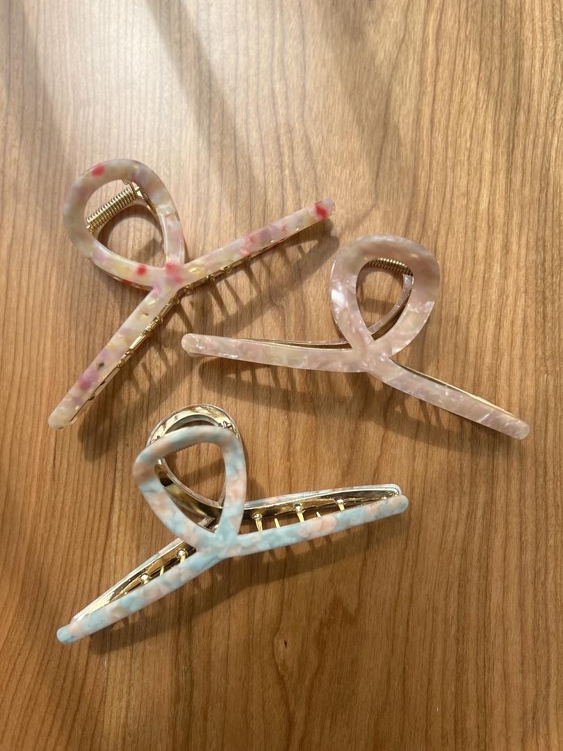 粉色石英鯊魚夾