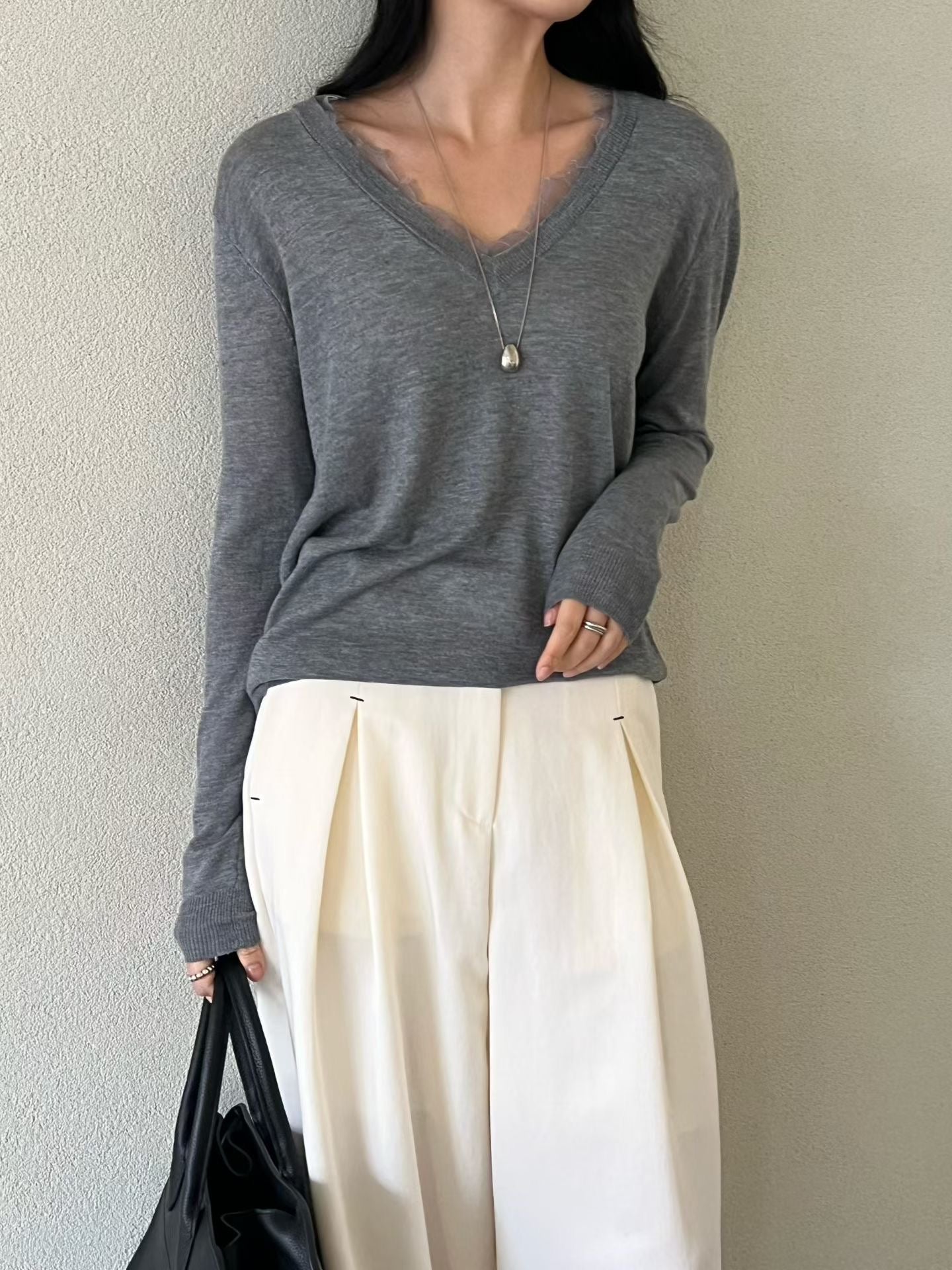 Tencel Lace Detail Knit | 天絲Lace V領薄針織