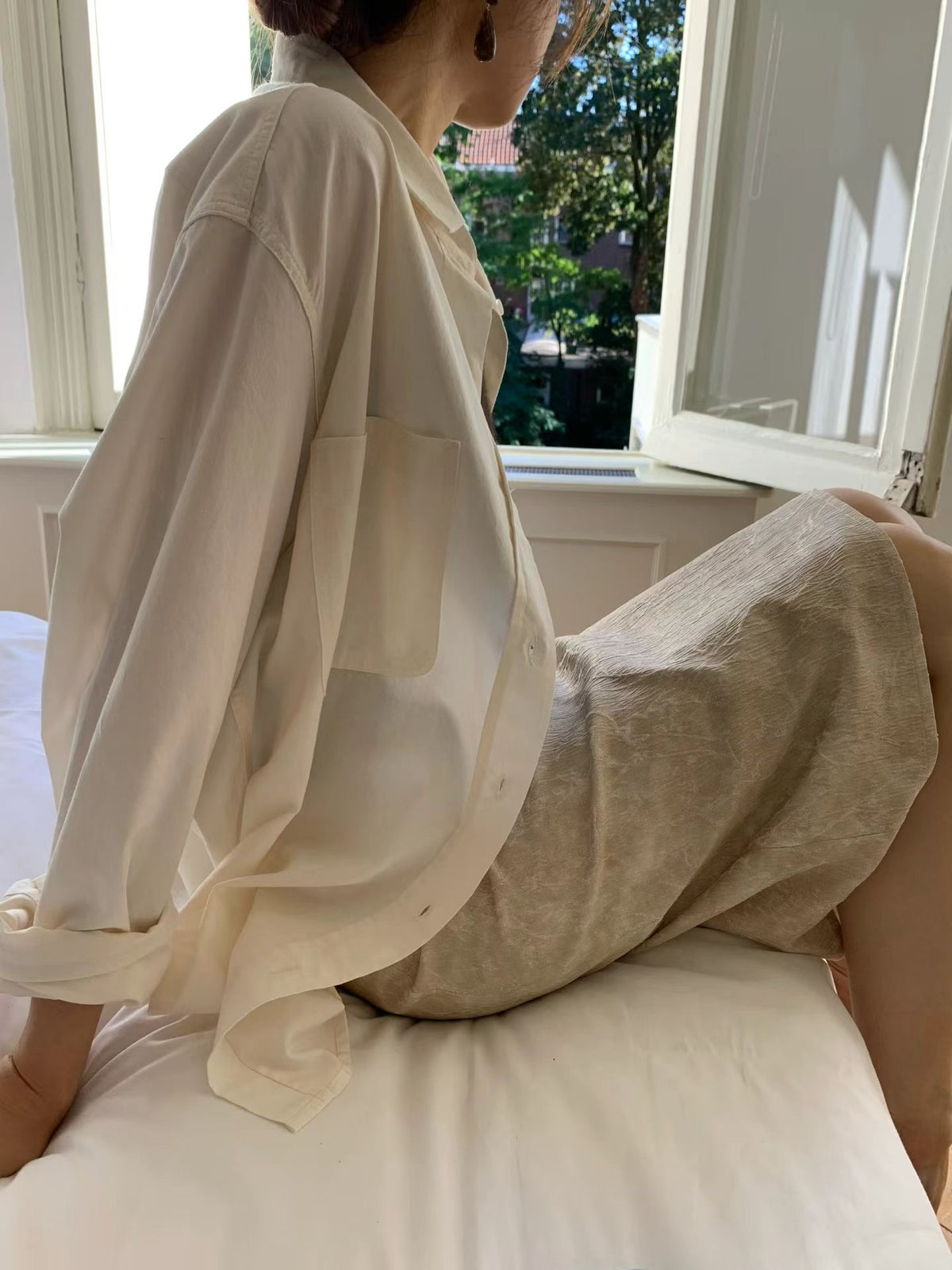 Soft Misty Timber Embossed Skirt | 霧感柔軟提花織布半身裙