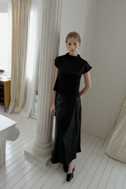 【Monotour 連線】絲滑小飛袖 Silky Capped Sleeves Blouse