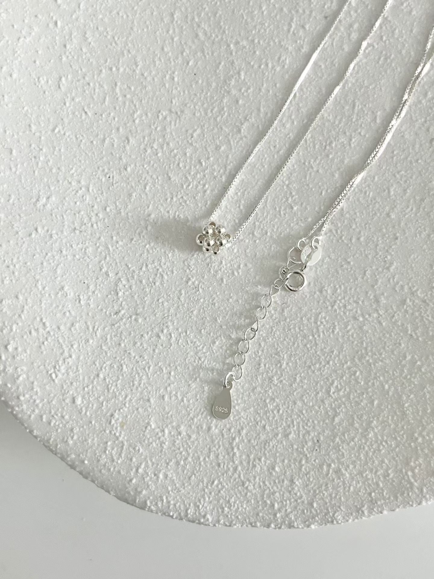 Petite Bead Block Necklace | 方形串珠頸鏈￼