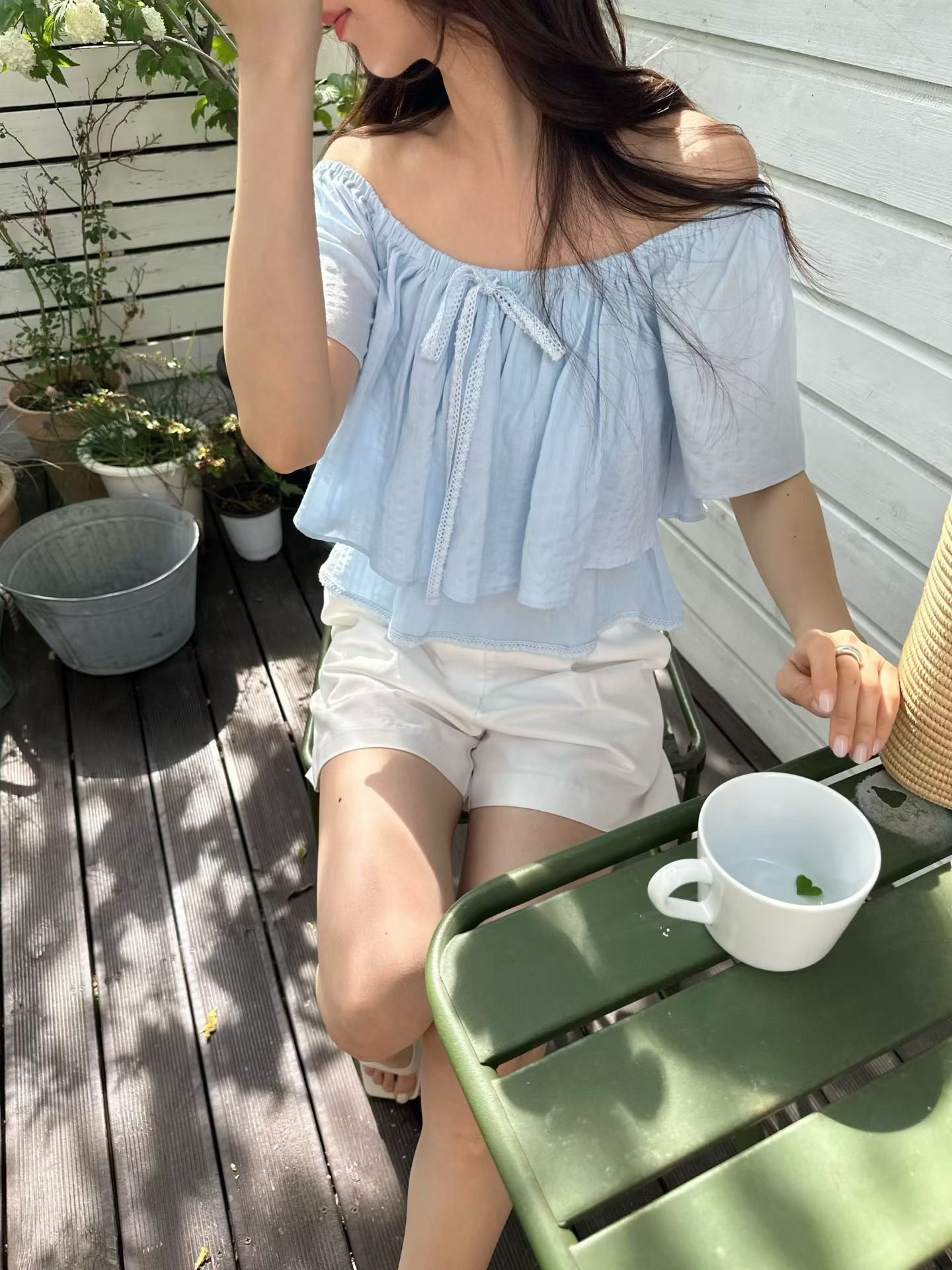 Layered Ruffle Cloud Blouse |  疊層荷葉邊上衣