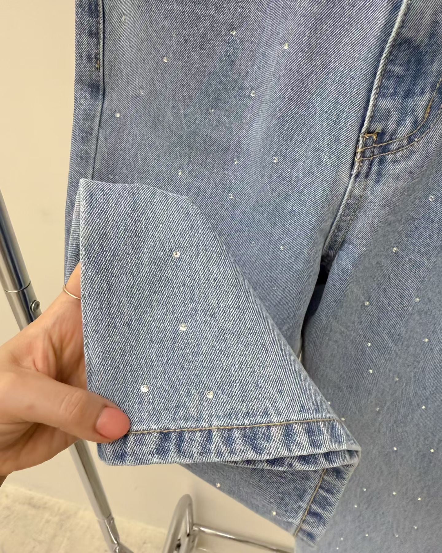 Rhinestoned Straight Leg Jeans | 筆直小碎石牛仔褲￼￼