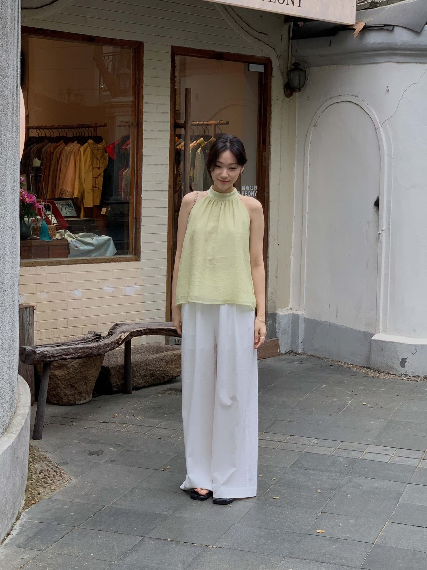 Textured Layer Halter Top | 暗紋理掛脖背心