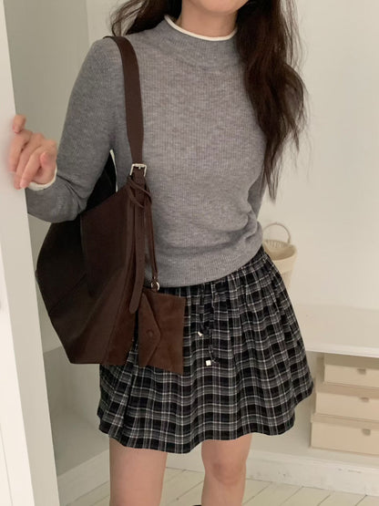 Contrast Detailing Basic Mock Neck Top | 拼色飾邊中領基礎上衣