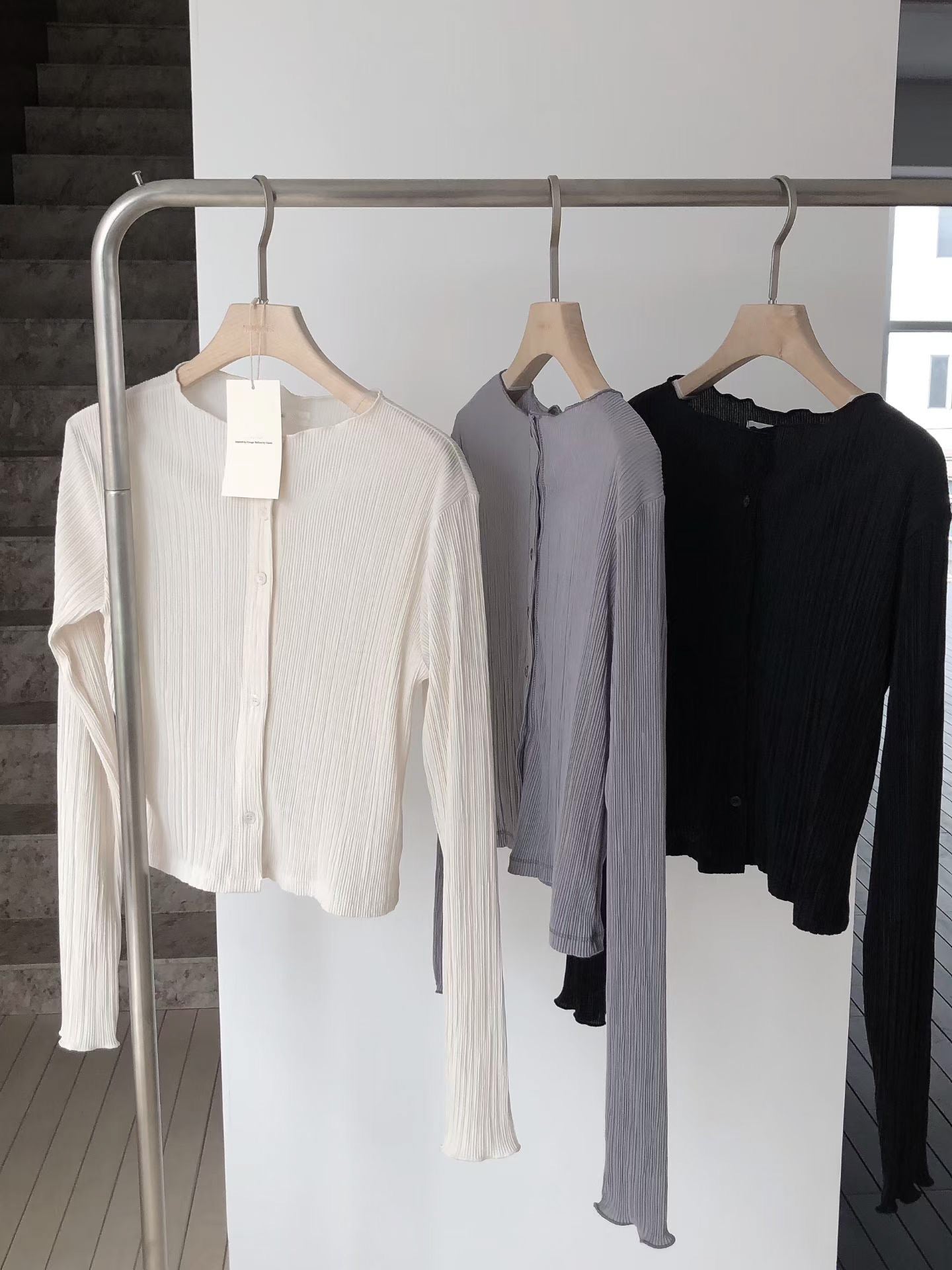 [開心驚喜價] Silky Pleated Cardigan | 簡約摺皺薄外套