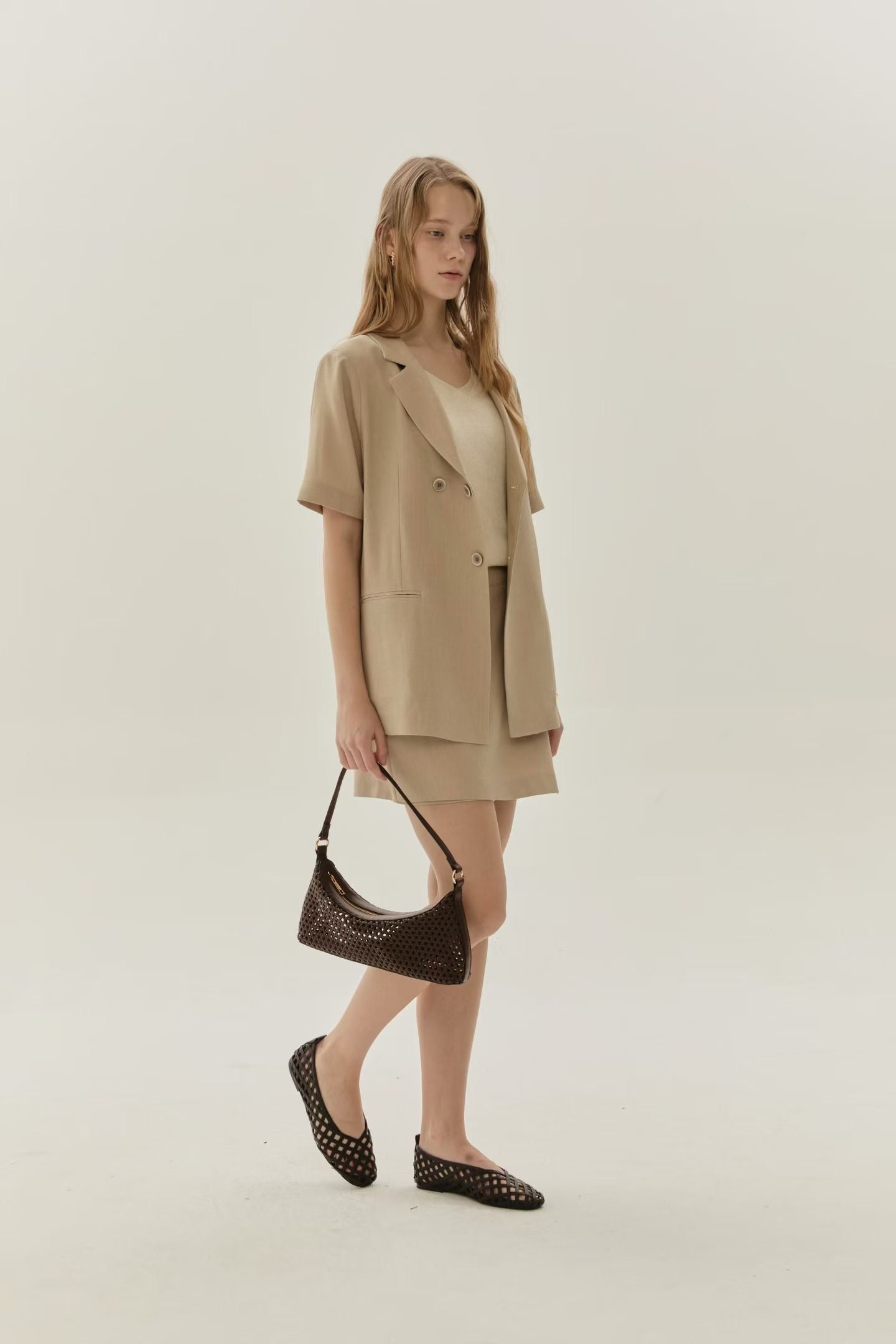 Breezy Linen Short-Sleeved Blazer | 清風亞麻短袖西裝外套