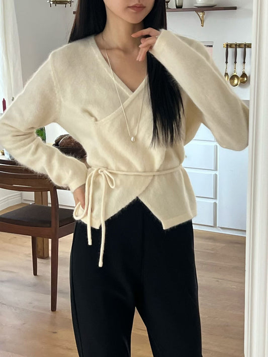 <<簡約層次>> Raccoon Wrap Top | 浣熊毛交疊上衣
