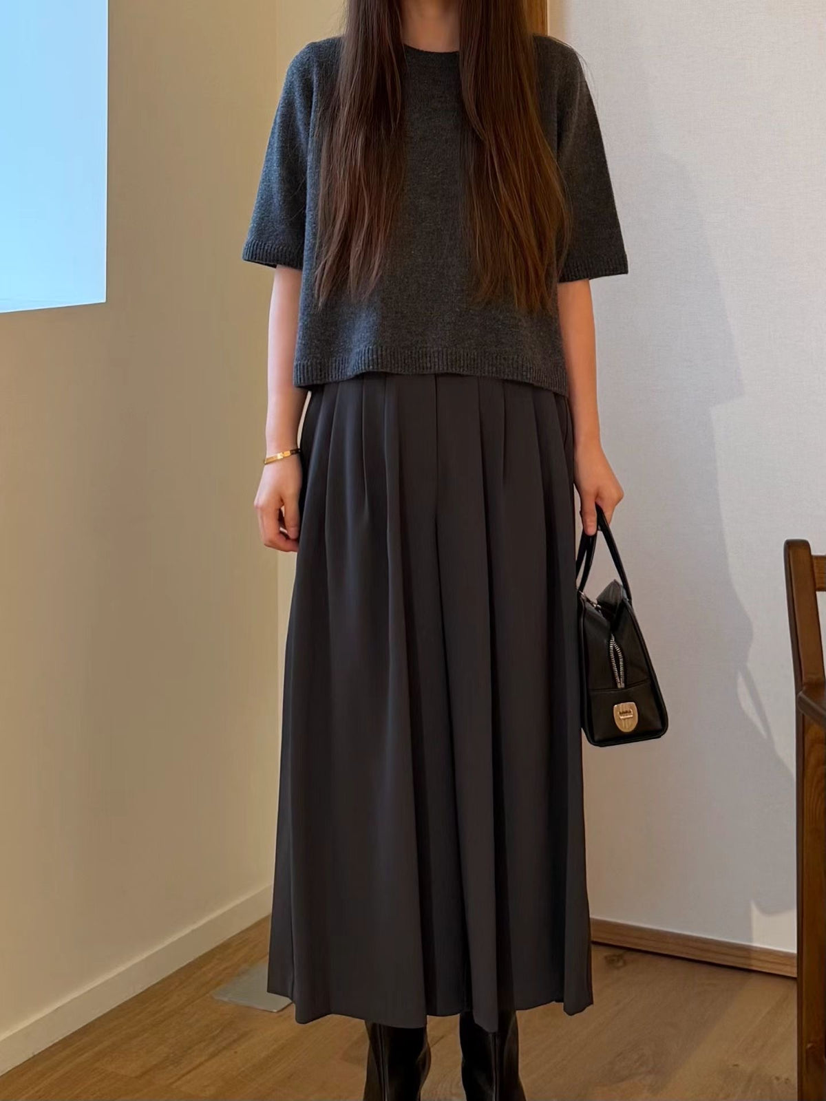 Elegant Side Buckle Flowy Wide-Leg Trousers | 飄逸闊腿側扣細節長褲