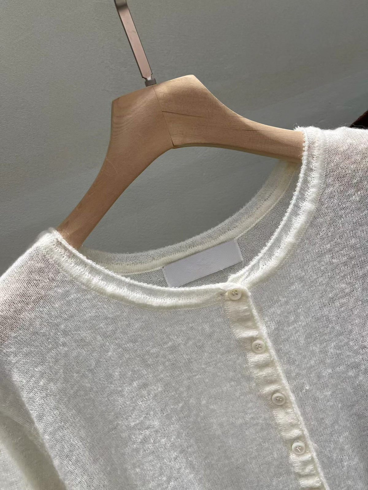 Featherlight Sheer Mist Mohair Cardigan | 輕盈霧感薄透馬海毛針織外套