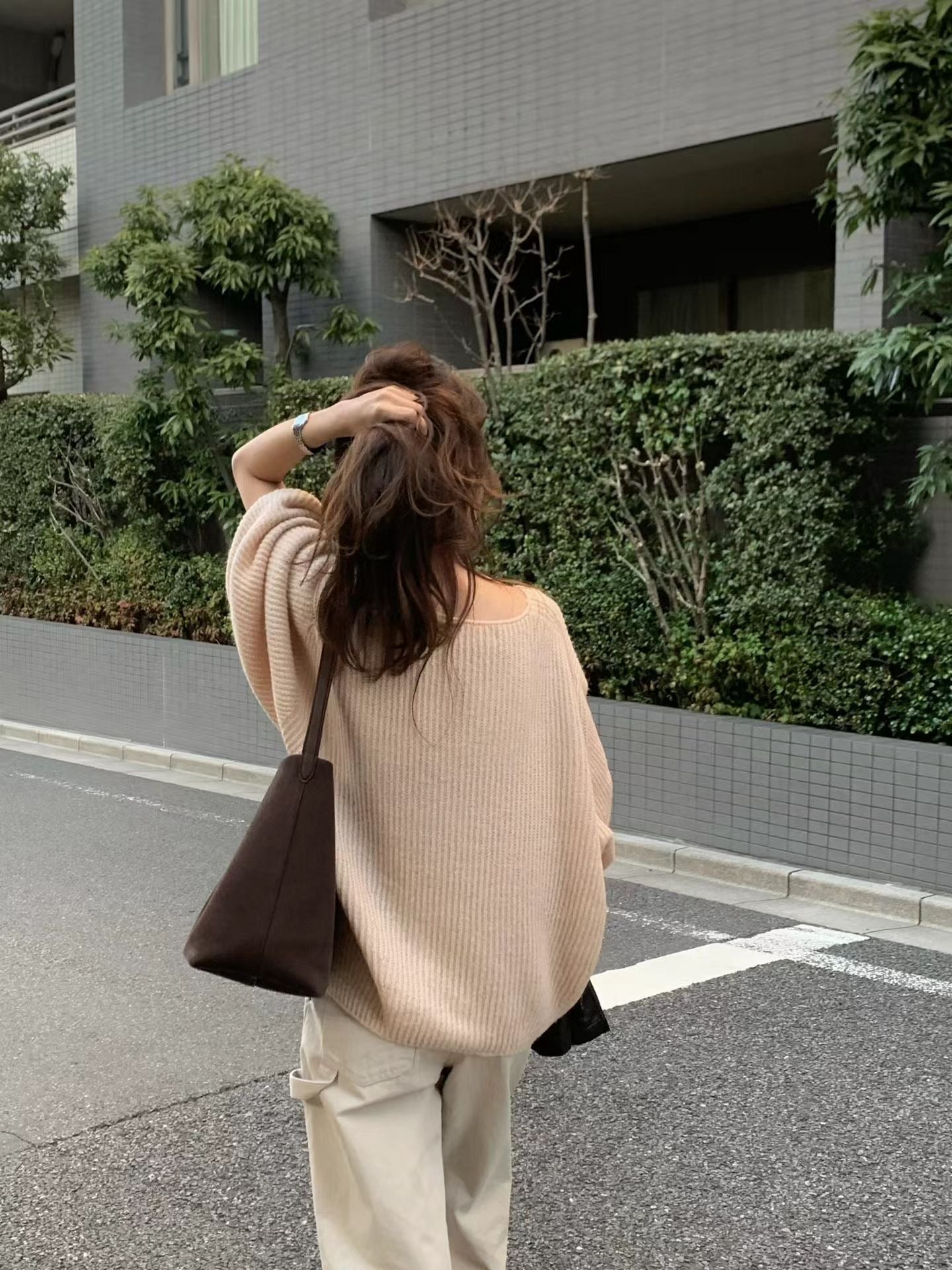 <皇牌檔口出品>￼Breezy Slouchy V-Neck Knit | 輕版燈籠袖針織