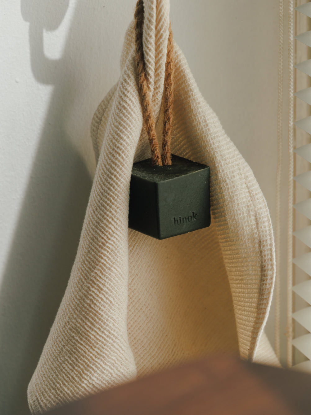 【hinok】The Soap - Face & Body