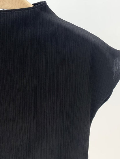 【Monotour 連線】絲滑小飛袖 Silky Capped Sleeves Blouse