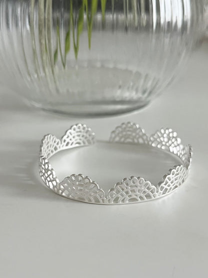 Carved Floral Crown Bangle | 花冠雕刻手鈪￼