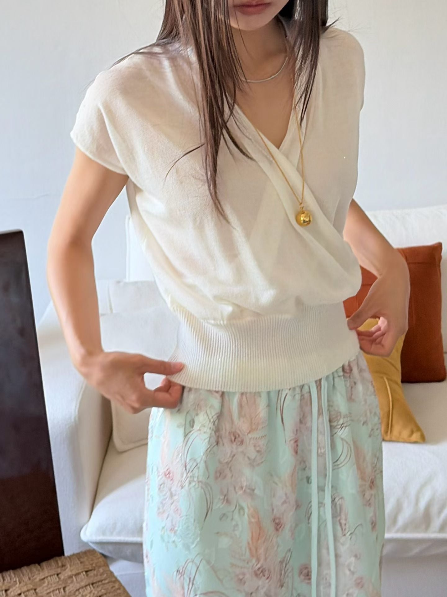 Tencel Cross Vest Knit | 天絲交疊線條背心針織