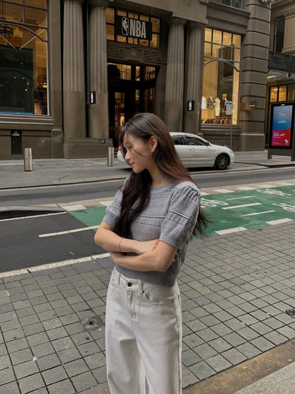 Delicate Embroidered Cropped Top | 精緻通花短版上衣