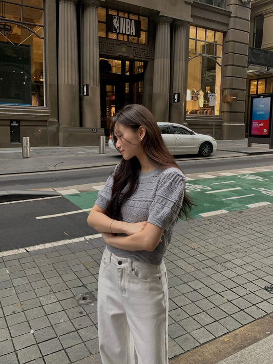 Delicate Embroidered Cropped Top | 精緻通花短版上衣