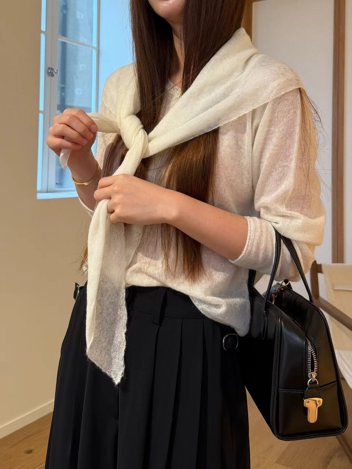 Elegant Side Buckle Flowy Wide-Leg Trousers | 飄逸闊腿側扣細節長褲
