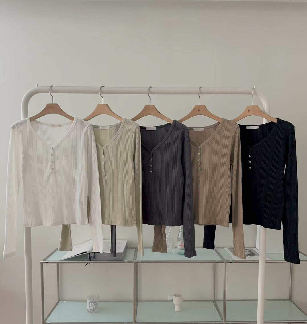 [連線壓軸加碼款] Teardrop Winter Basic Top | 水滴領口暗直紋上衣