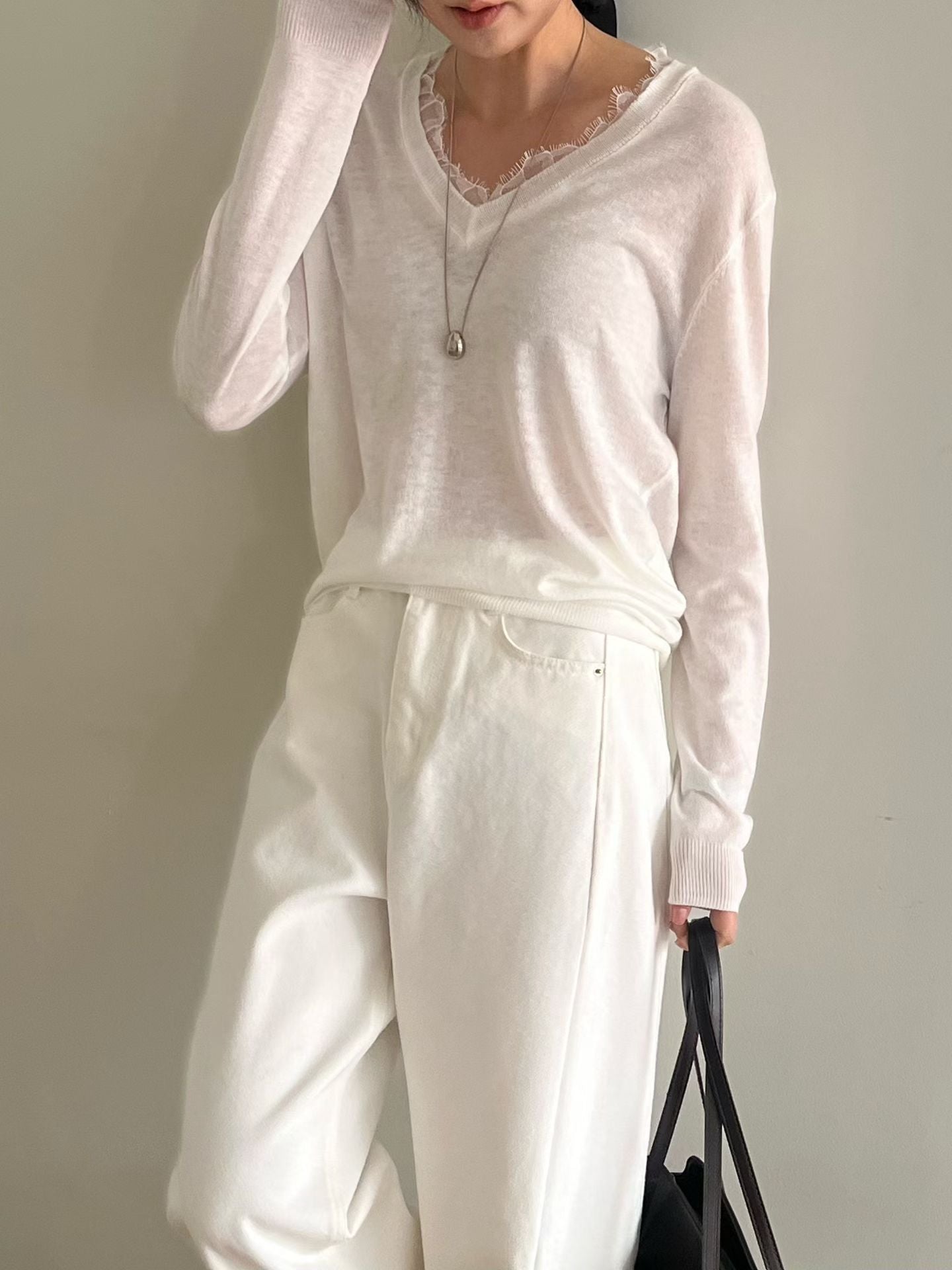 Tencel Lace Detail Knit | 天絲Lace V領薄針織