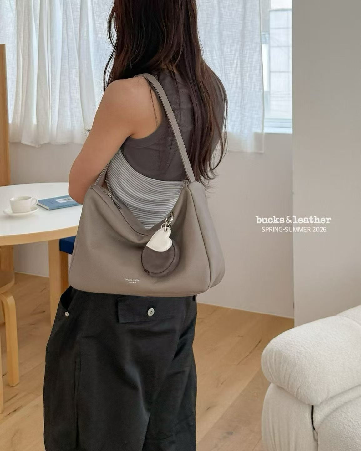 Bucks & Leather Calf Leather Chic  Lunchbox Shoulder Bag | 小牛皮方形上膊包包