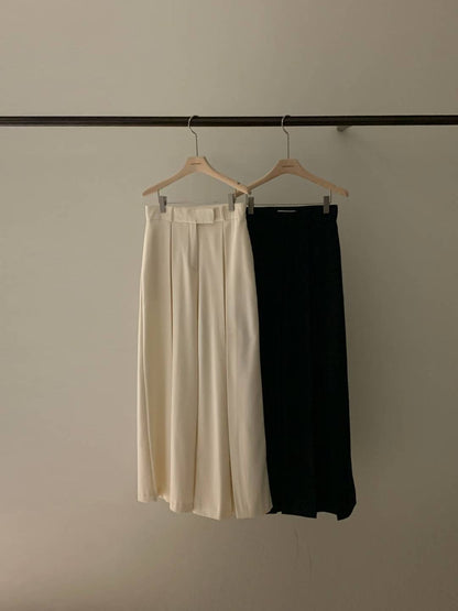 Elegant Pleats Pants | 輕柔內摺闊腳褲