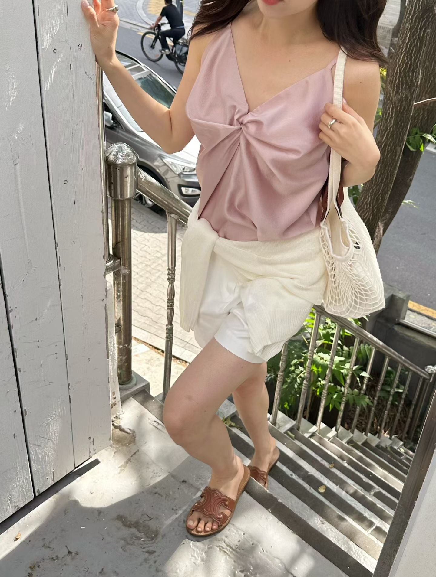 【絕美設計！】Silky Twist Bow Cami | 緞感蝴蝶細肩帶背心