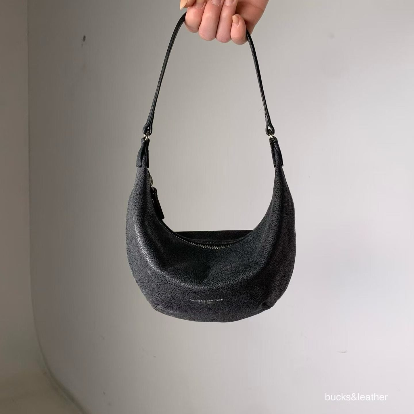 Bucks & Leather Mini Moon Shoulder Bag | 牛皮小月牙手袋