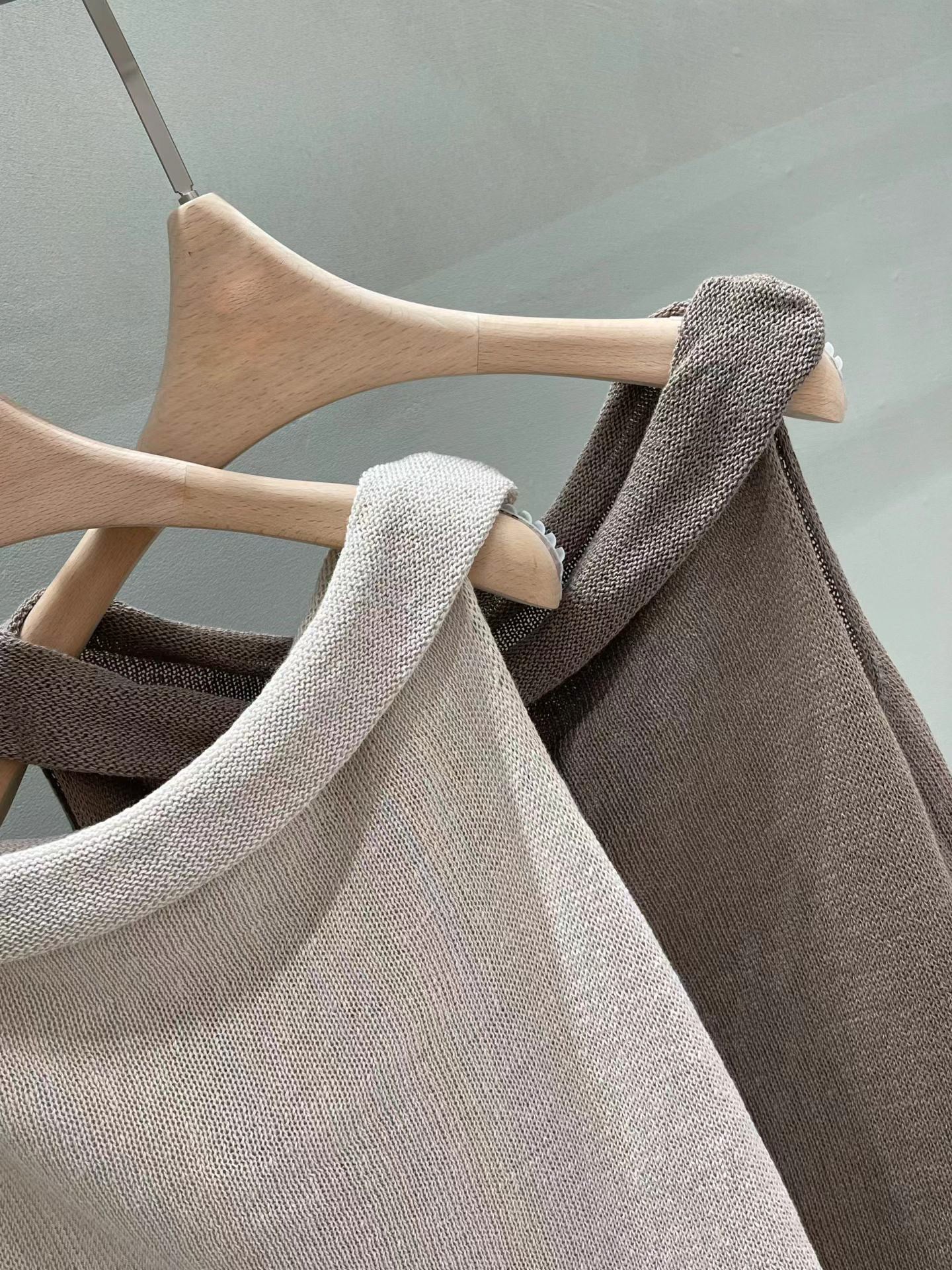 Draped Boat Neck Linen Knit Top | 垂感船領麻質背心