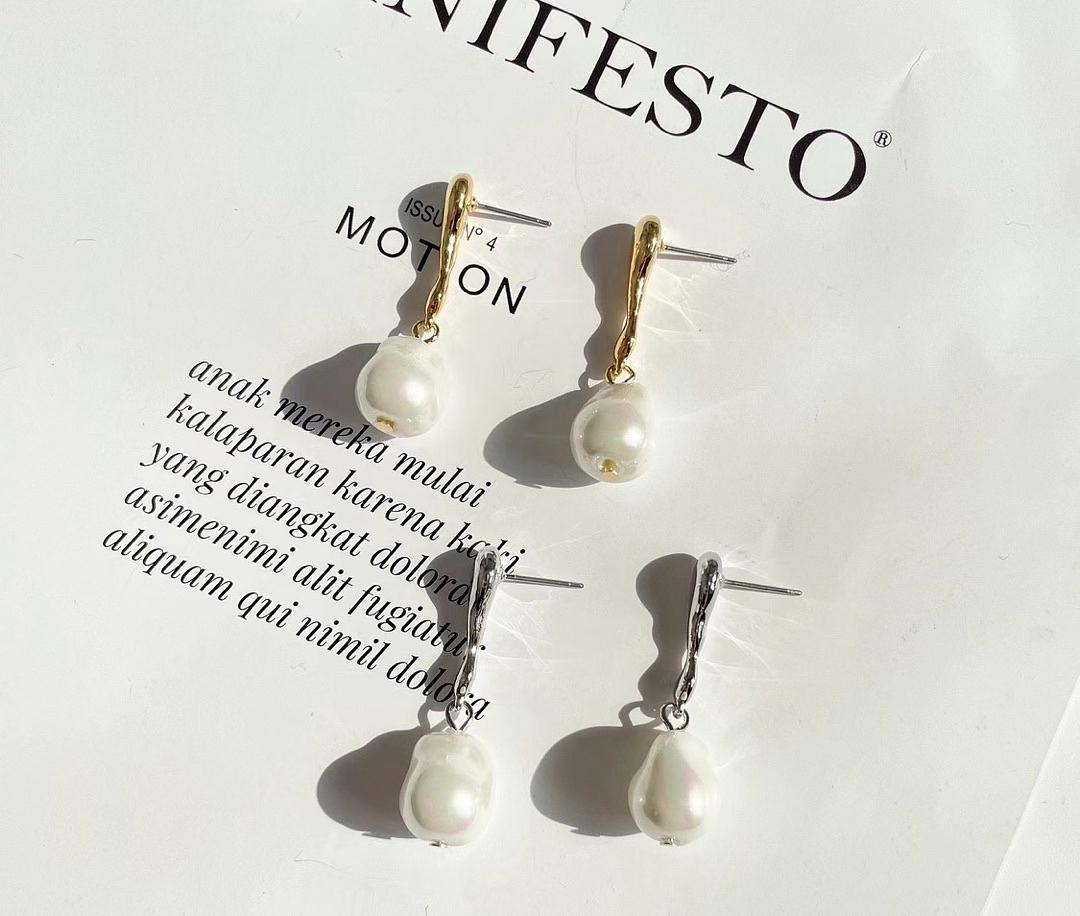 Pearl Drop Earrings