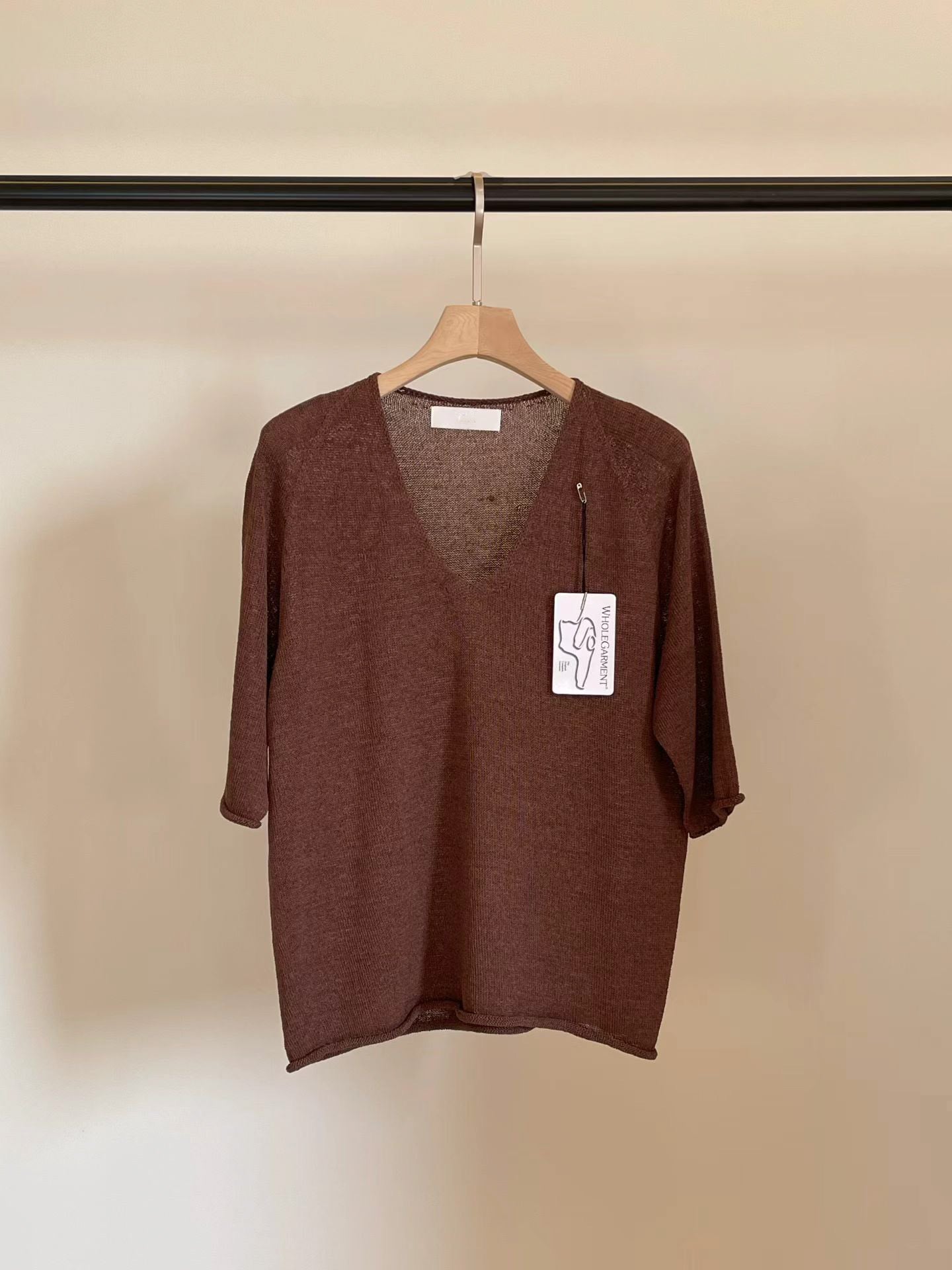 [𝑳𝒊𝒏𝒆𝒏 𝑬𝒅𝒊𝒕] Wholegarment Classic V Neck Linen Knit