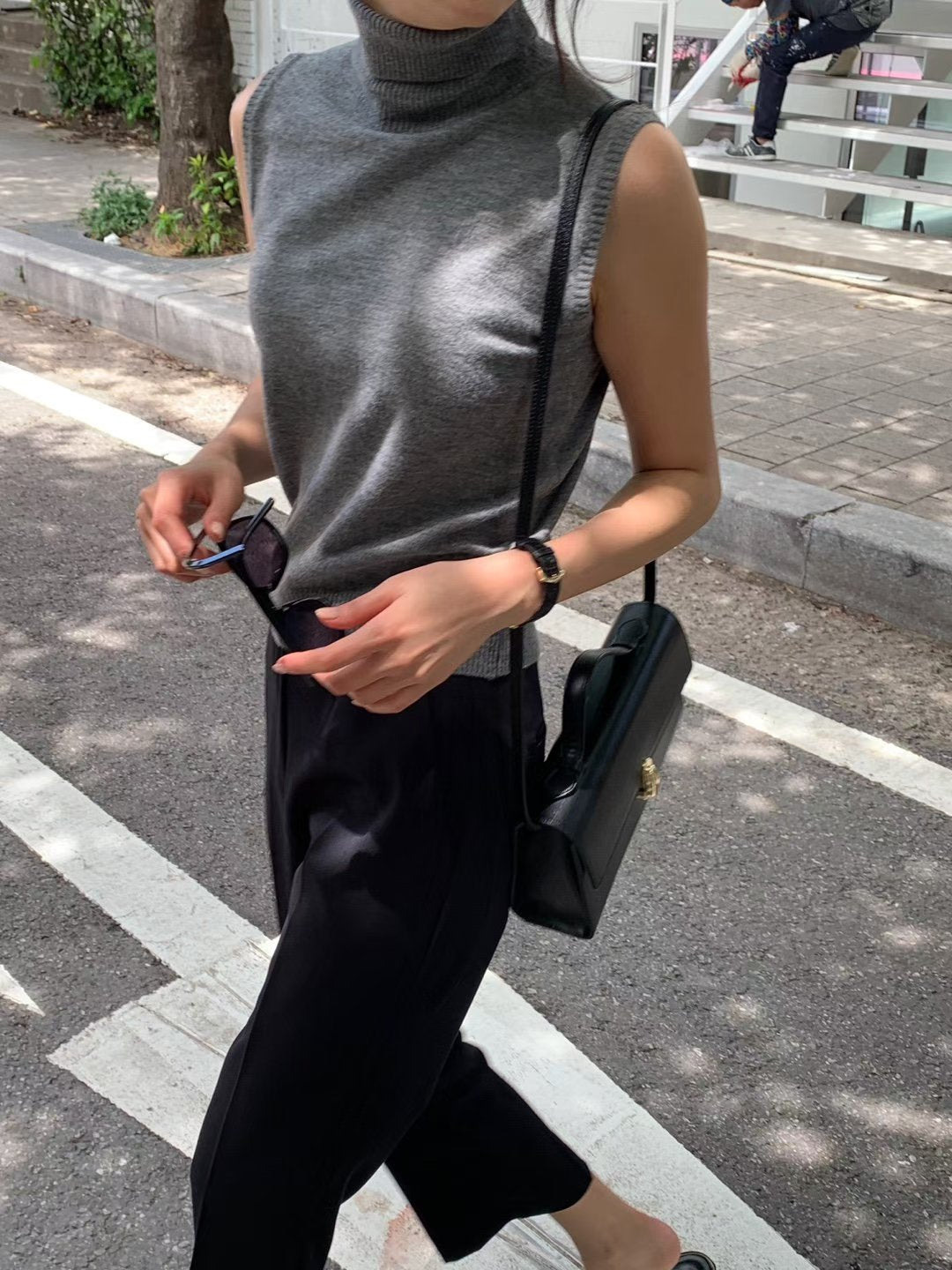 【Monotour 連線】Old Money Basics | Half Neck Feather Knitted Vest