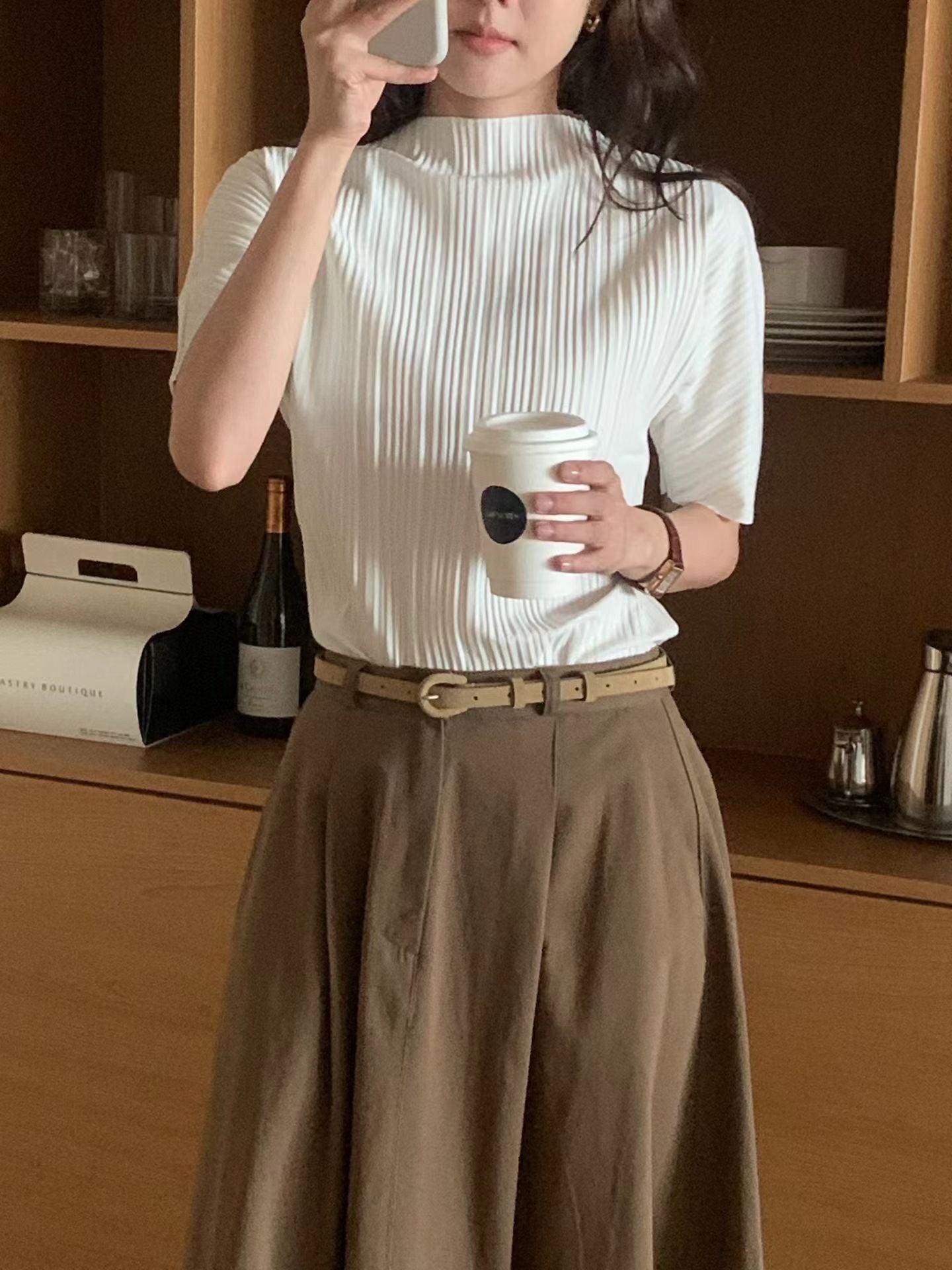Textured Short Sleeved Blouse | 直紋短袖版襯衫