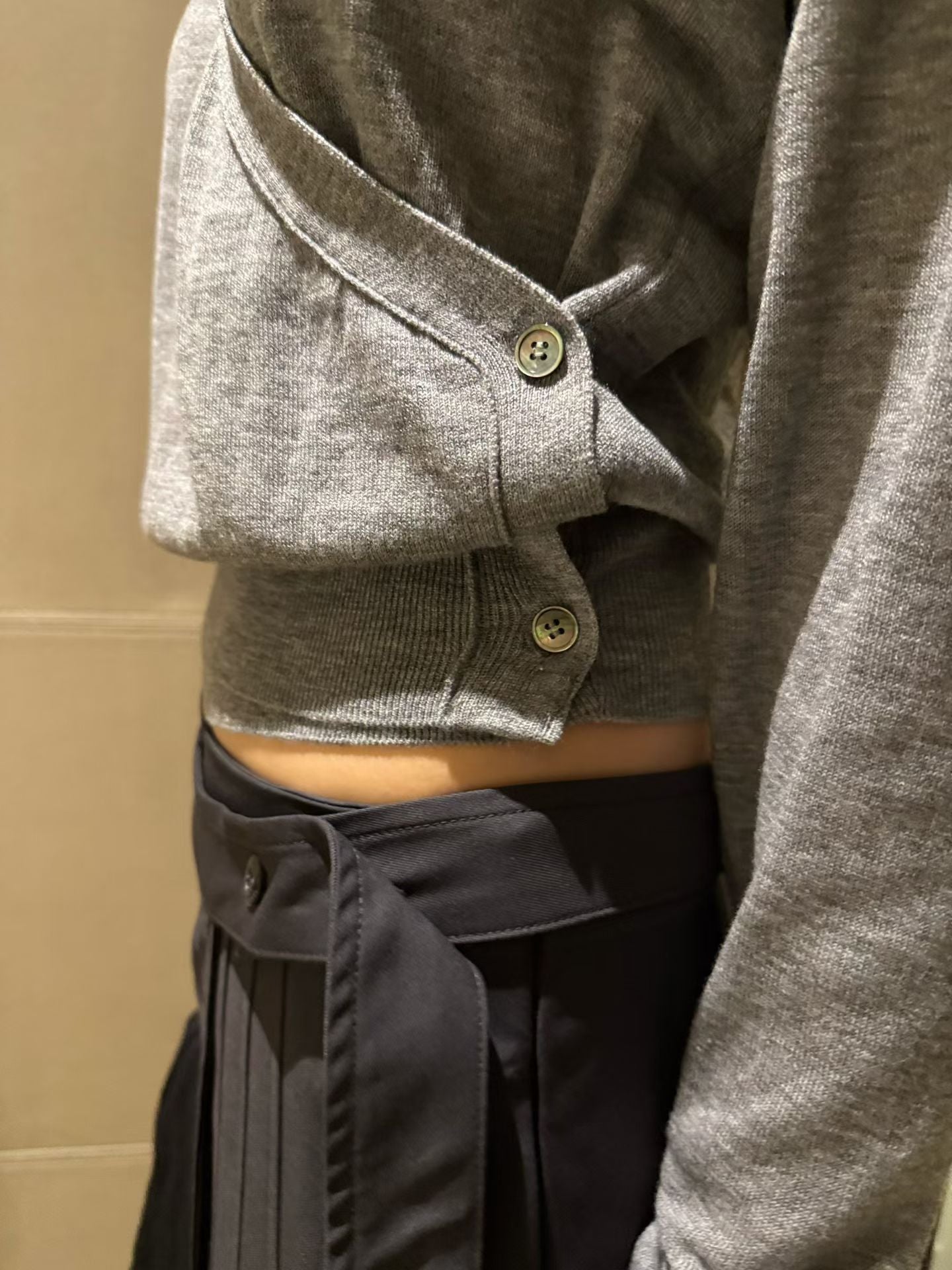 Lightweight Wool Wrap Knit | 溫柔羊毛V領交疊針織