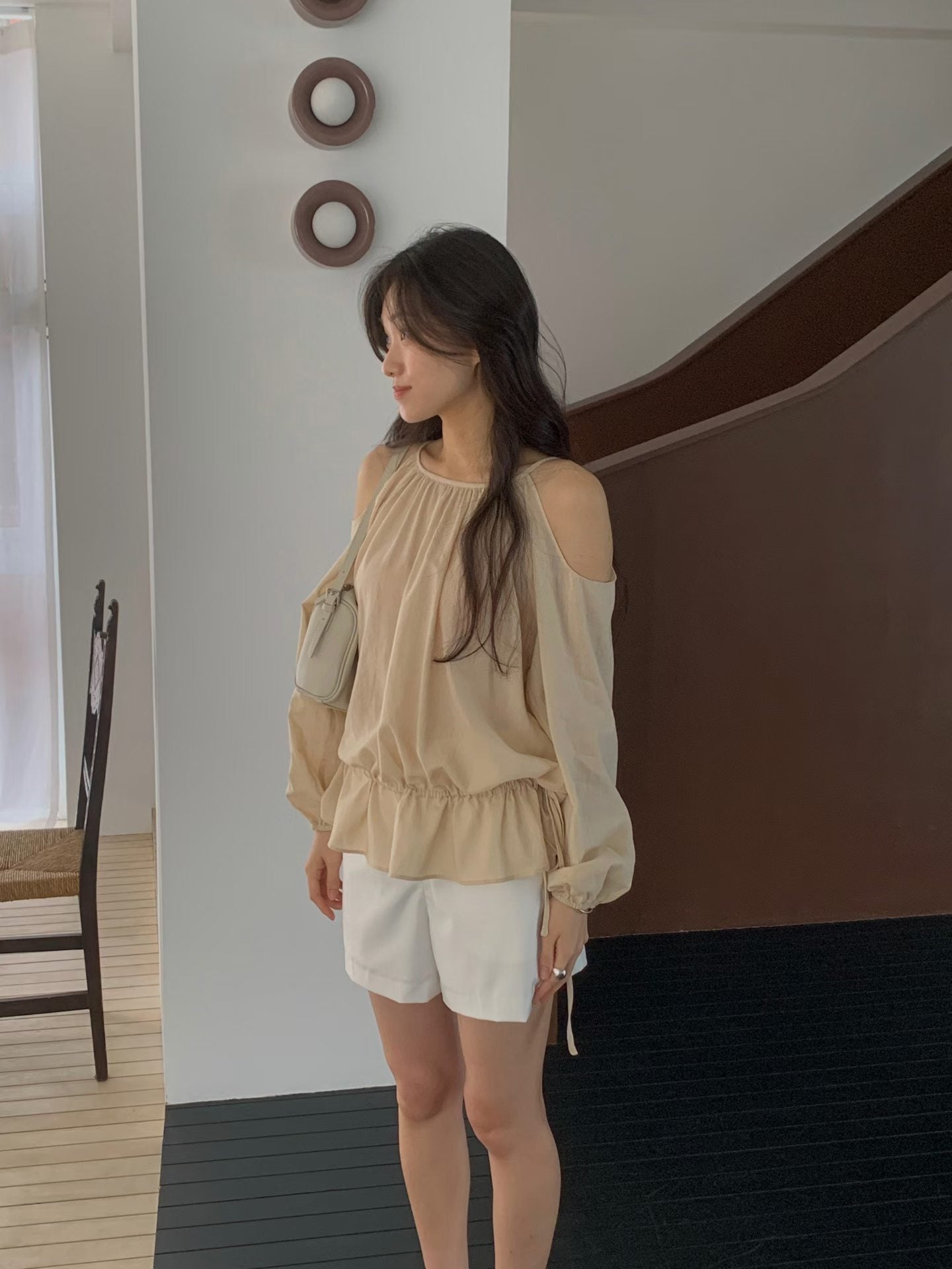 Waterfall Drape Shoulder Halter Blouse | 垂墜掛脖露肩上衣