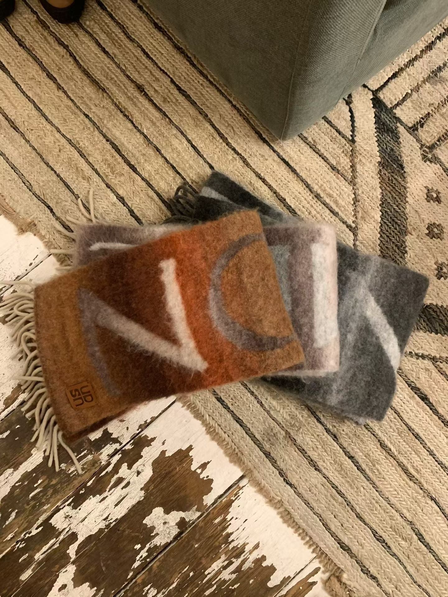 UNDERSON Abstract Wool Scarf