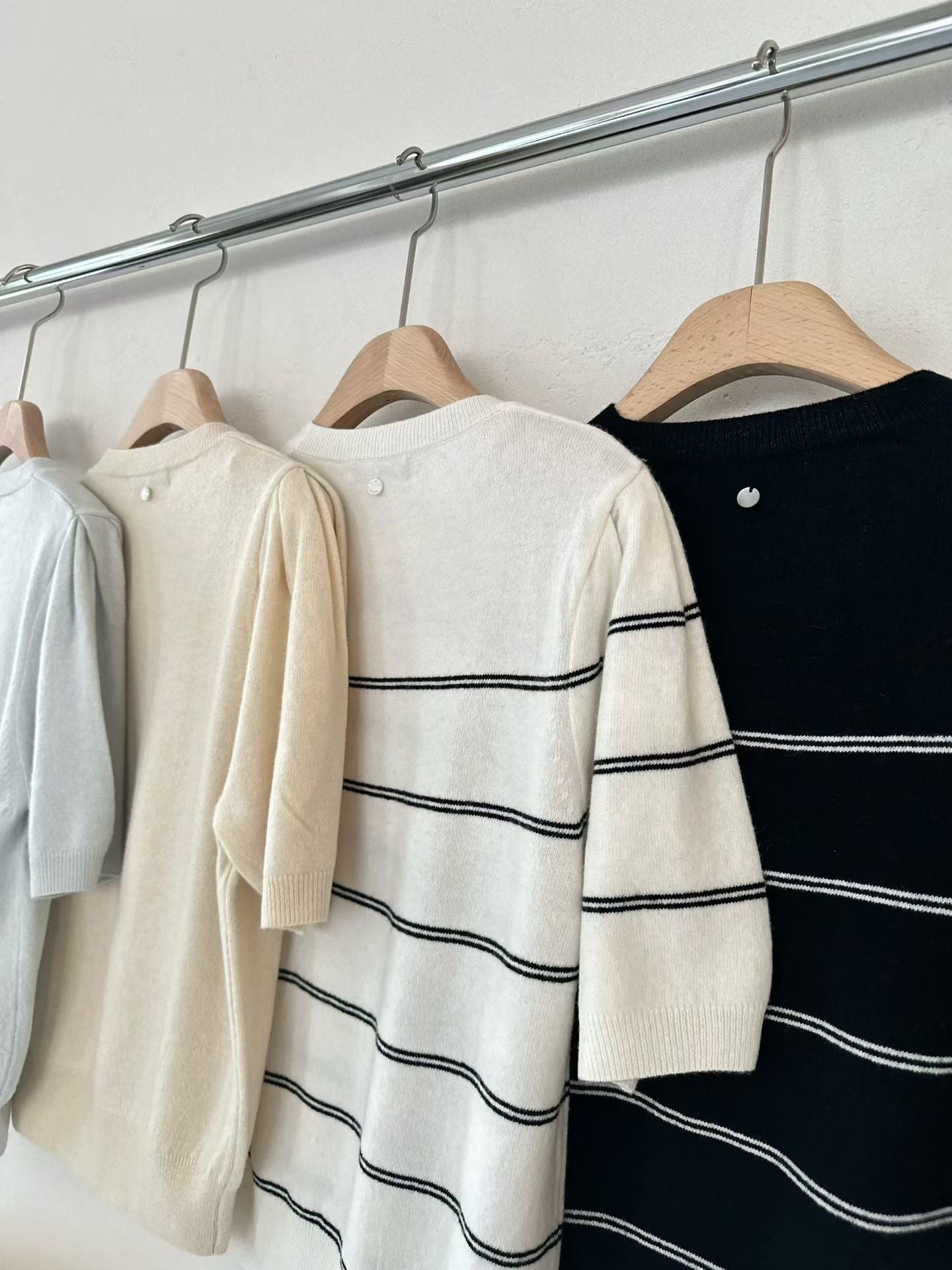 【入春恩物】 Timeless Spring Cashmere Knit | 春季薄羊絨混針織Top