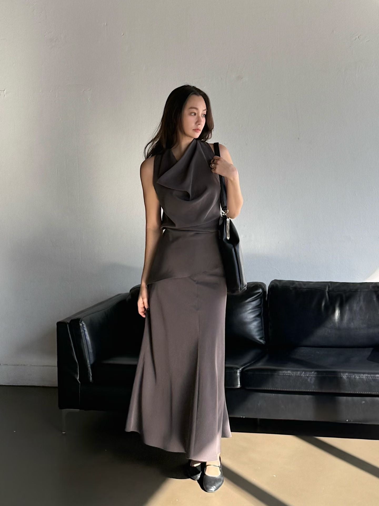 The Lady Clamp Cow Leather Bag