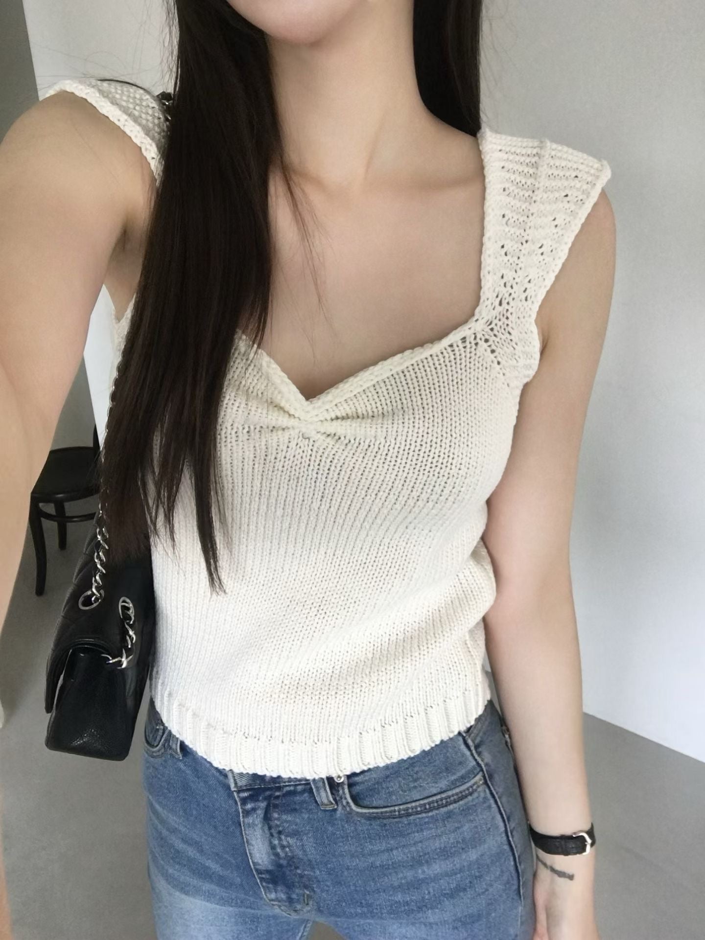 Elegant Scallop Neckline Top | 優雅貝殼領口背心