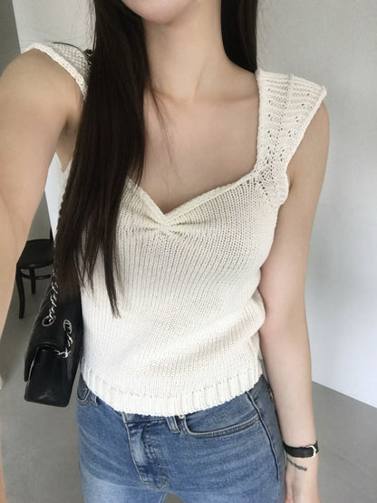 Elegant Scallop Neckline Top | 優雅貝殼領口背心