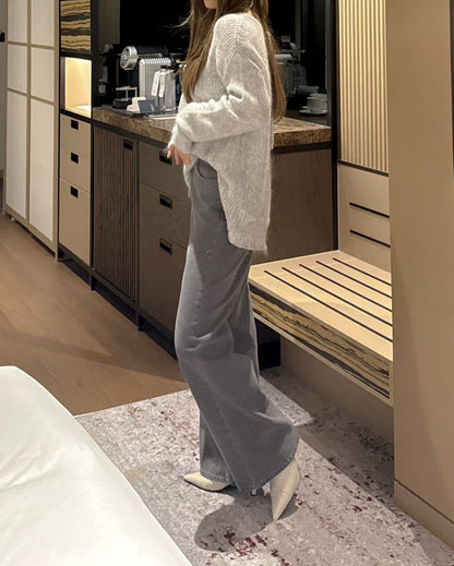 Rhinestoned Straight Leg Jeans | 筆直小碎石牛仔褲￼￼